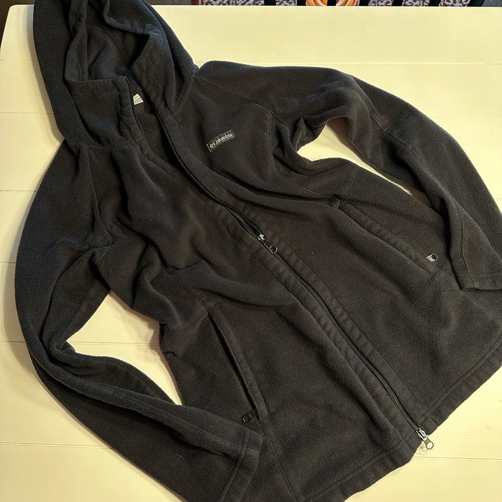 Columbia Sweater - Picture 2 of 2